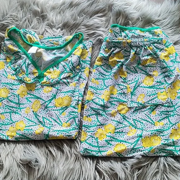 Pajama set - Picture 1 of 4